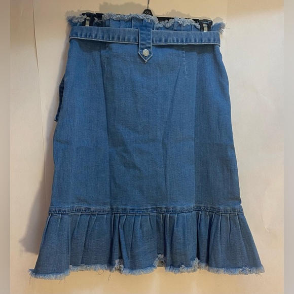 NWT Hayden Los Angeles Woman’s Stretch Denim Skirt Size Medium - Picture 2 of 7